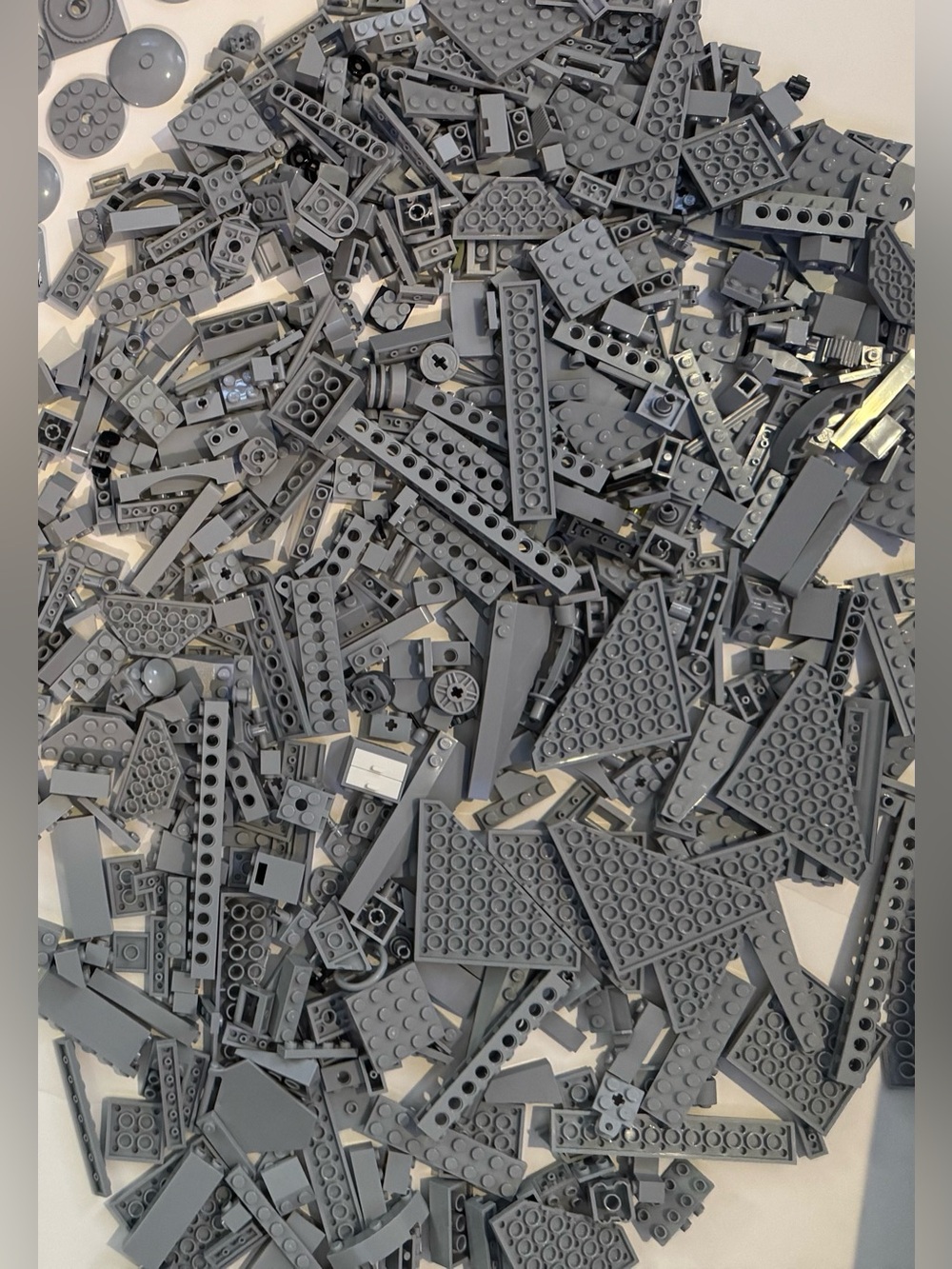 LEGO Gray Bulk Lot – Technic Beams, Gears, Plates – 200+ Pieces